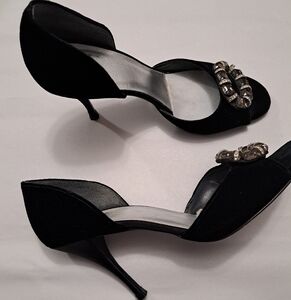 Stuart Weitzman Black Velvet Embellished Shoe  Size  8